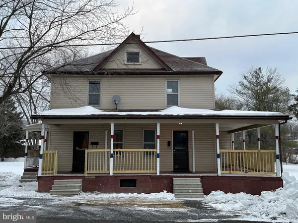 $1,200 | 15 Myers Road, Berkeley Springs, WV 25411