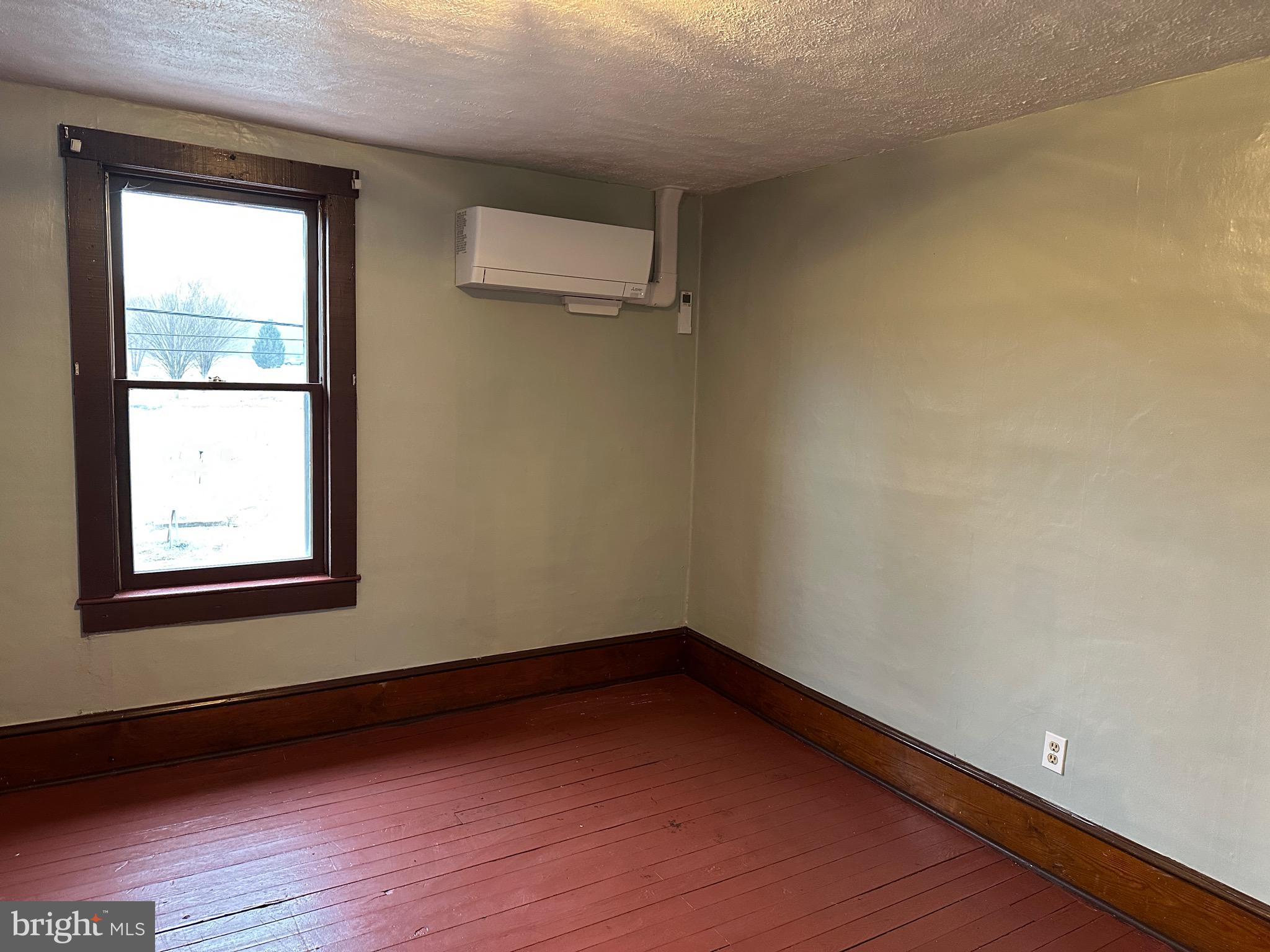 15 Myers Road Berkeley Springs, WV 25411 - Photo 21 of 34 10x11 room size