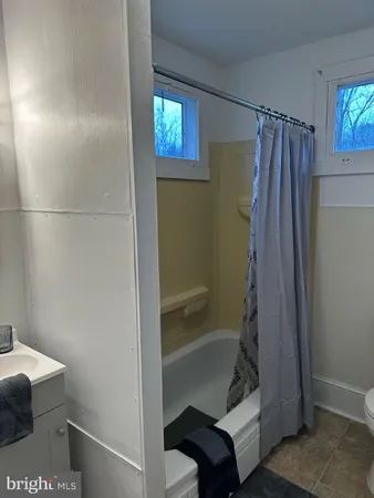 $1,300 | 15 Myers Road, Berkeley Springs, WV 25411