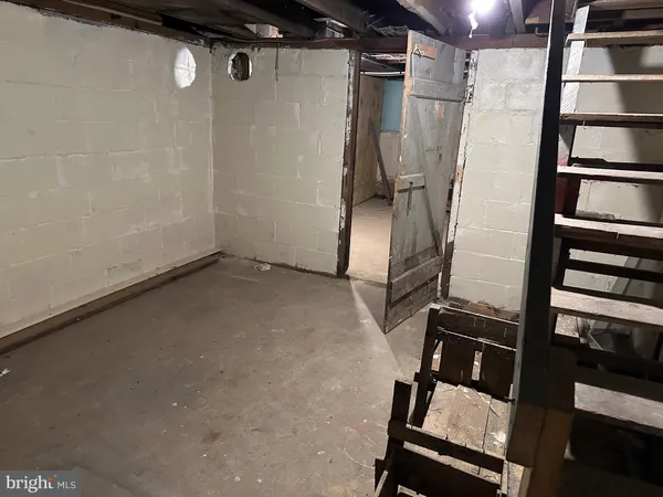 $1,200 | 15 Myers Road, Berkeley Springs, WV 25411