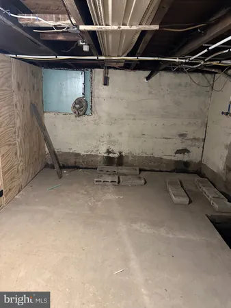 $1,200 | 15 Myers Road, Berkeley Springs, WV 25411