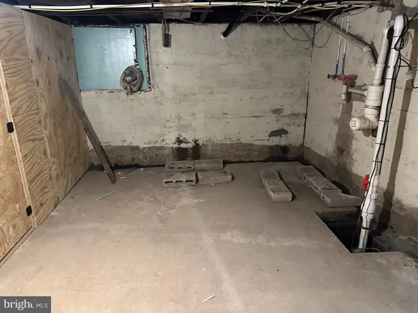 $1,200 | 15 Myers Road, Berkeley Springs, WV 25411