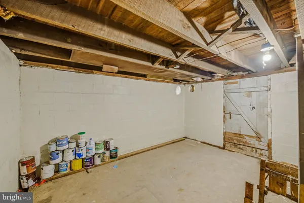 $1,200 | 15 Myers Road, Berkeley Springs, WV 25411