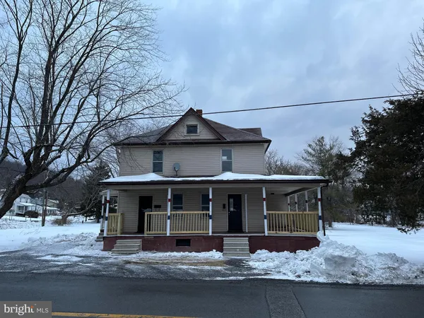 $1,200 | 15 Myers Road, Berkeley Springs, WV 25411