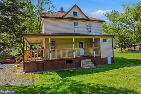$1,200 | 15 Myers Road, Berkeley Springs, WV 25411