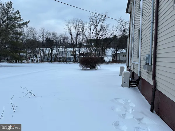 $1,200 | 15 Myers Road, Berkeley Springs, WV 25411