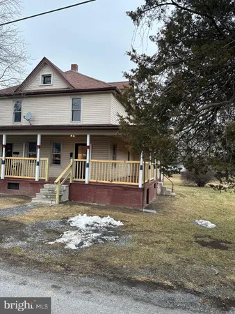 $1,200 | 15 Myers Road, Berkeley Springs, WV 25411