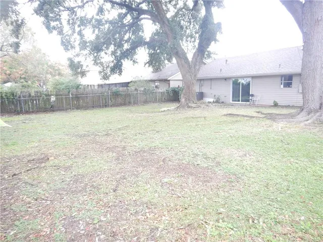 $2,250 | 222 Adonis Way, Gretna, LA 70056