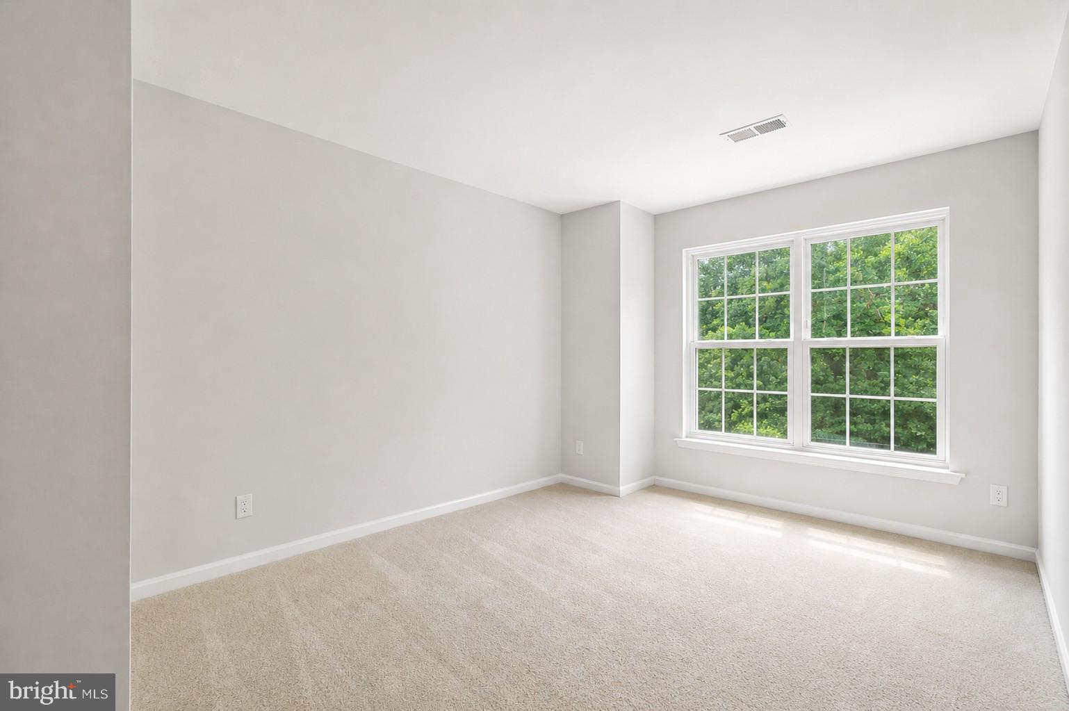 1052 Owens Road Oxon Hill, MD 20745 - Photo 30 of 34 2nd Bedroom