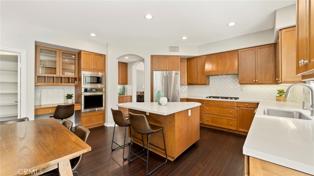 637 Chaparral Court Altadena, CA 91001 - Photo 12 of 58