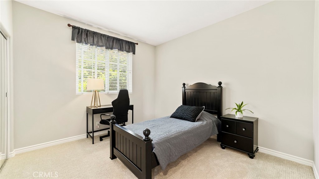 637 Chaparral Court Altadena, CA 91001 - Photo 36 of 58 Upstairs Bedroom