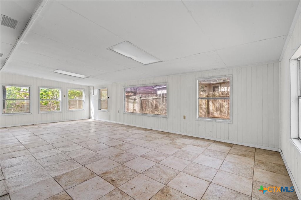 12502 Fallen Tower Lane Austin, TX 78753 - Photo 23 of 28 an empty room with windows