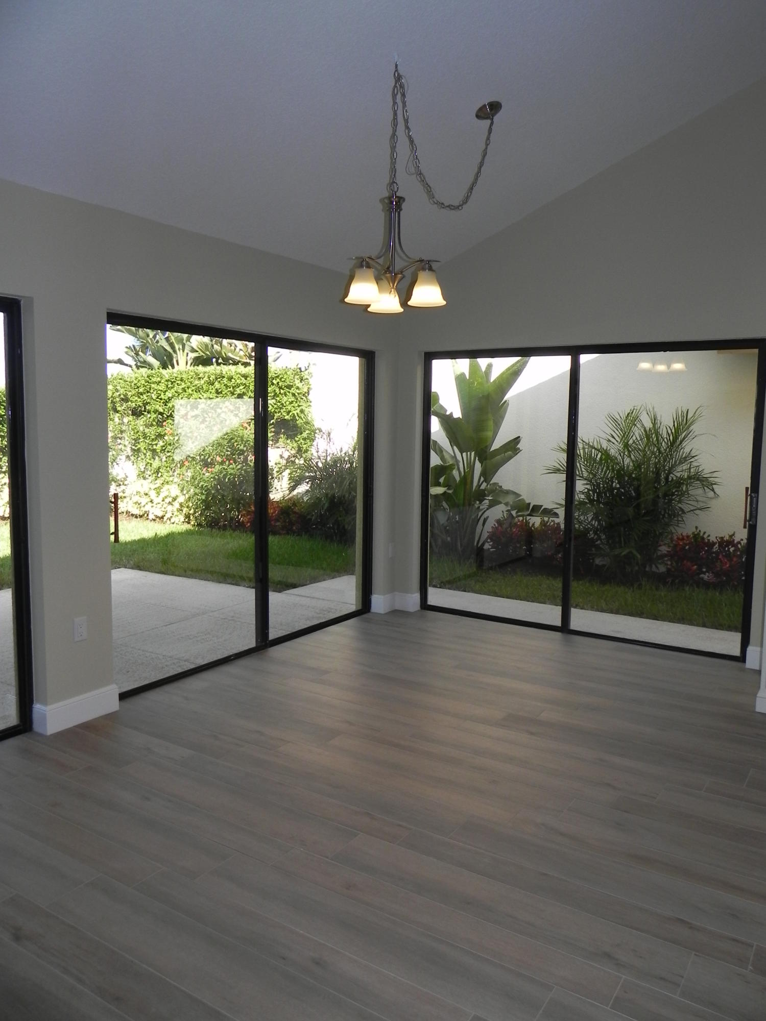 210 Ridge Road Jupiter, FL 33477 - Photo 8 of 41 Dining Area