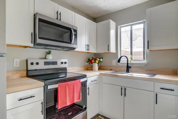 $154,900 | 70 Countryplace Lane, Lynchburg, VA 24501