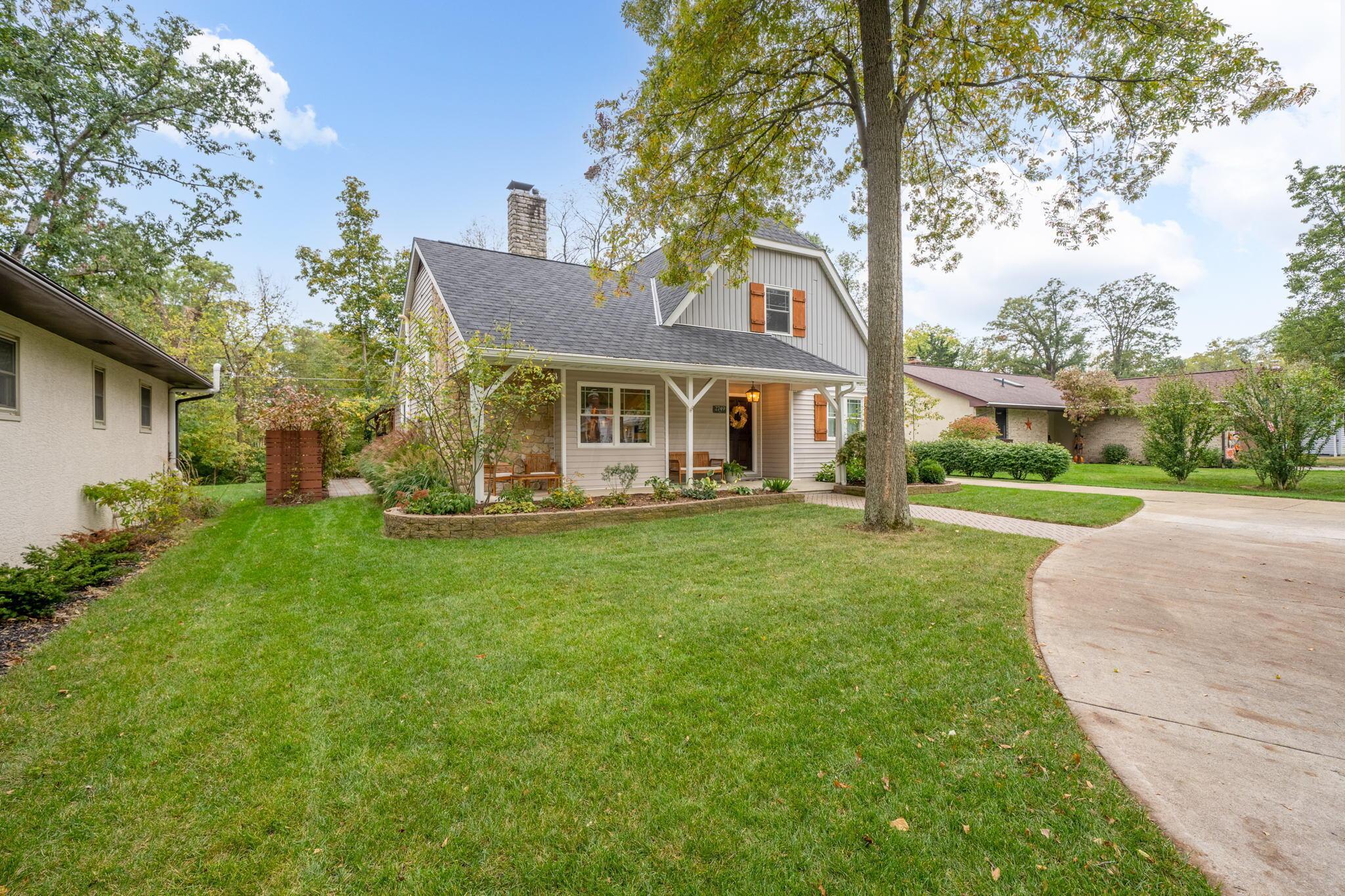 2749 Minerva Lake Road Columbus, OH 43231 - Photo 3 of 100 3-web-or-mls-DSC06009-HDR-Edit
