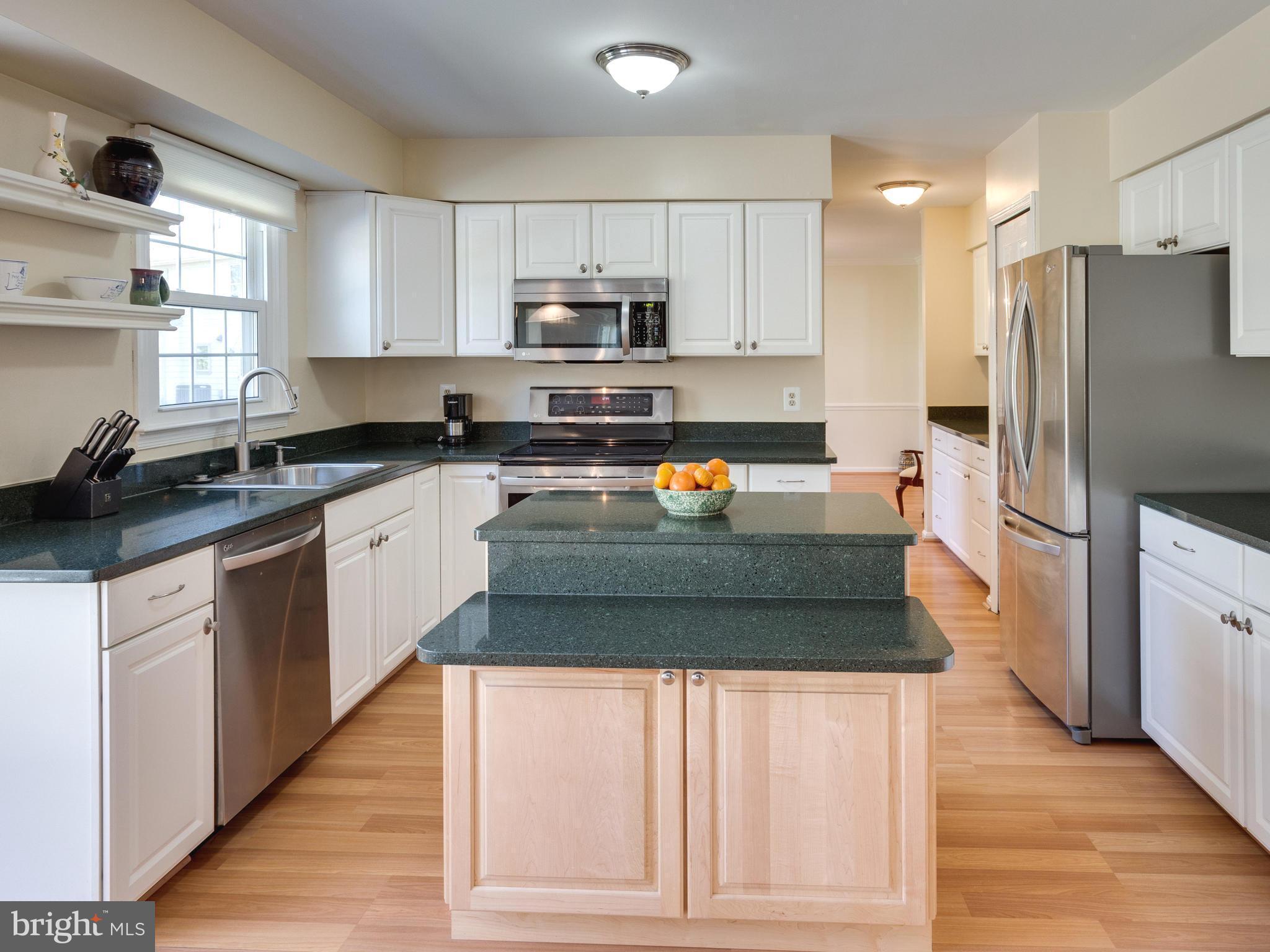 9907 Natick Road Burke, VA 22015 - Photo 8 of 30 Kitchen