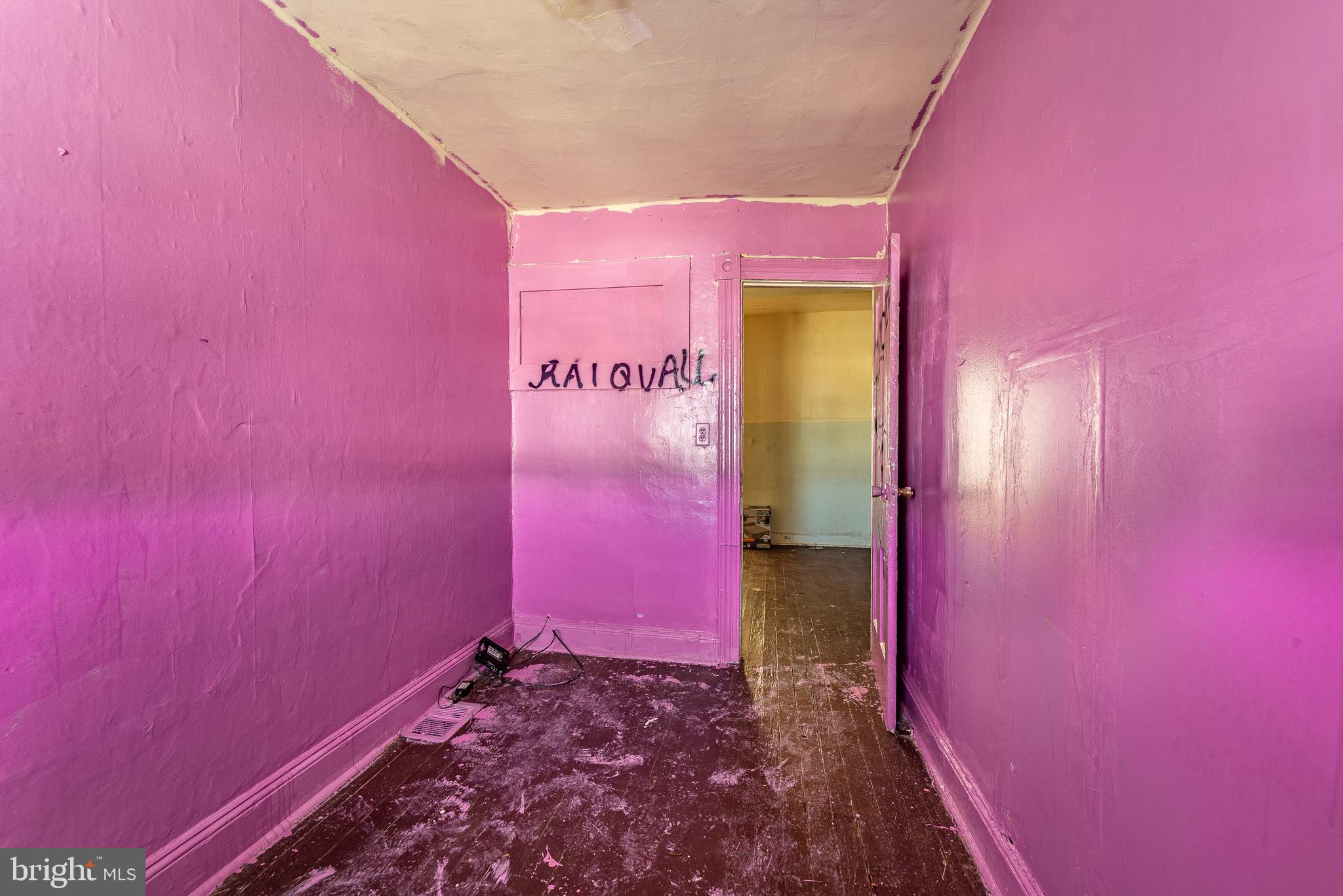 1936 Ridgehill Avenue Baltimore, MD 21217 - Photo 12 of 28 Back Bedroom
