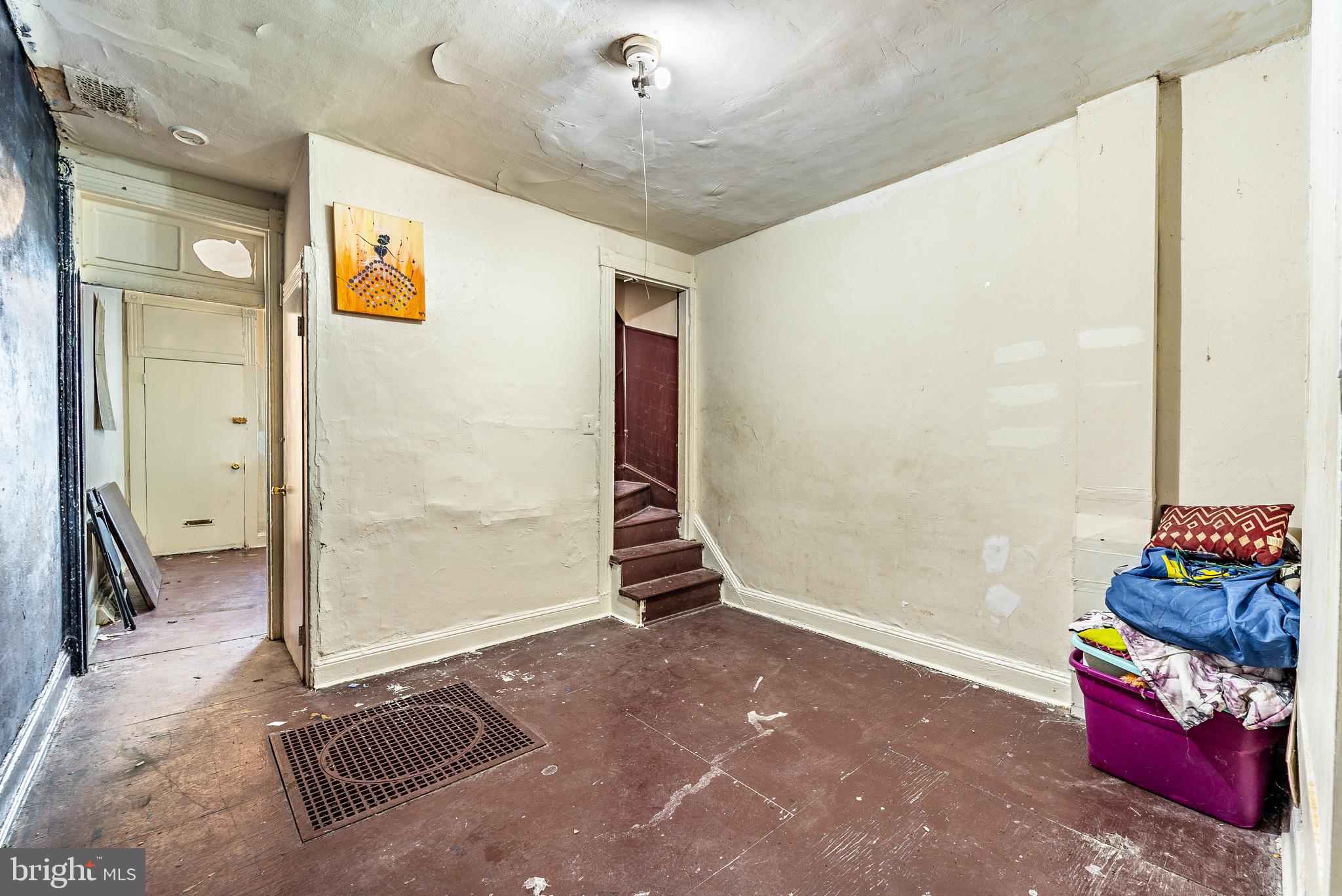 1936 Ridgehill Avenue Baltimore, MD 21217 - Photo 8 of 28 Dining Room