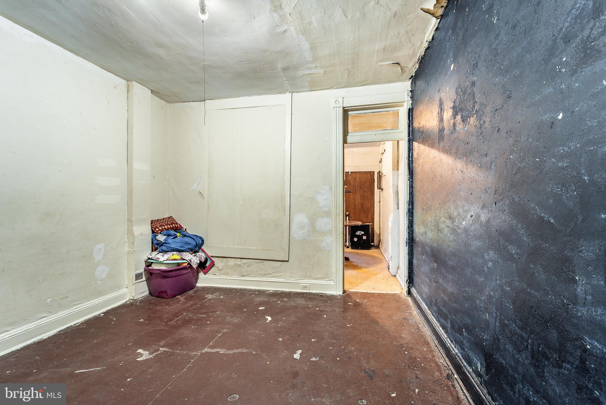 1936 Ridgehill Avenue Baltimore, MD 21217 - Photo 9 of 28 Dining Room