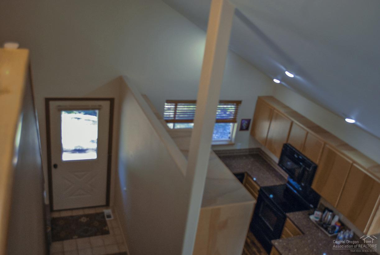 17200 Covina Road Bend, OR 97707 - Photo 11 of 25 Gallery Image 11