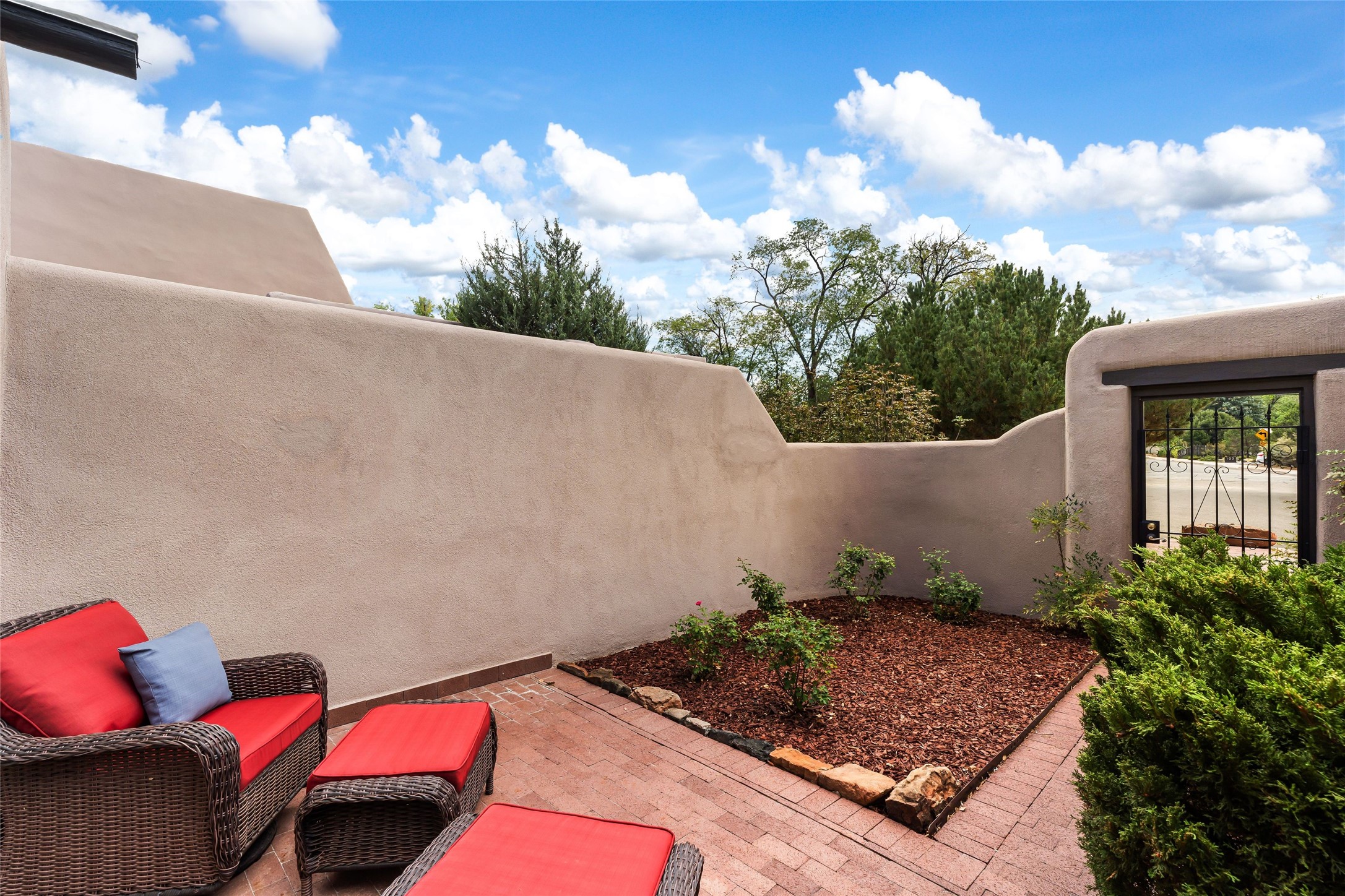 722 Bishops Lodge Road Santa Fe, NM 87501 - Photo 30 of 33 Gallery Image 30