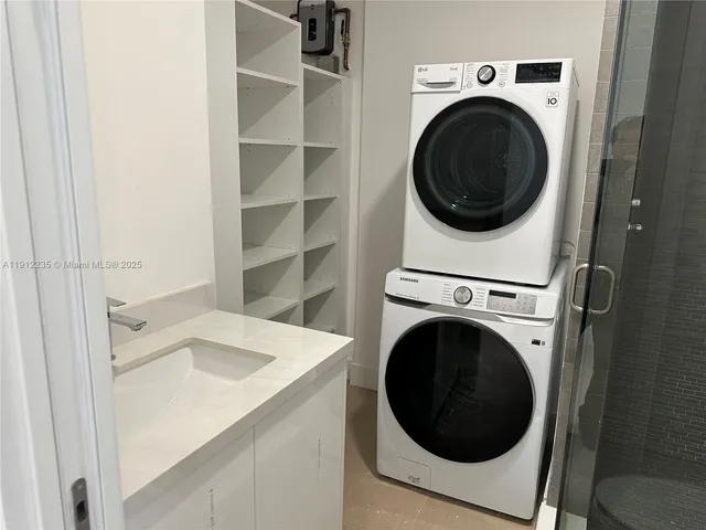 $5,900 | 881 Ocean Drive, Unit L3, Key Biscayne, FL 33149