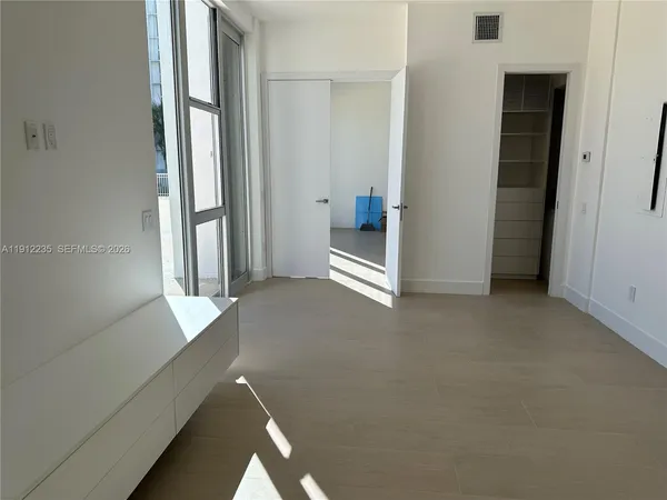 a view of a room with entryway