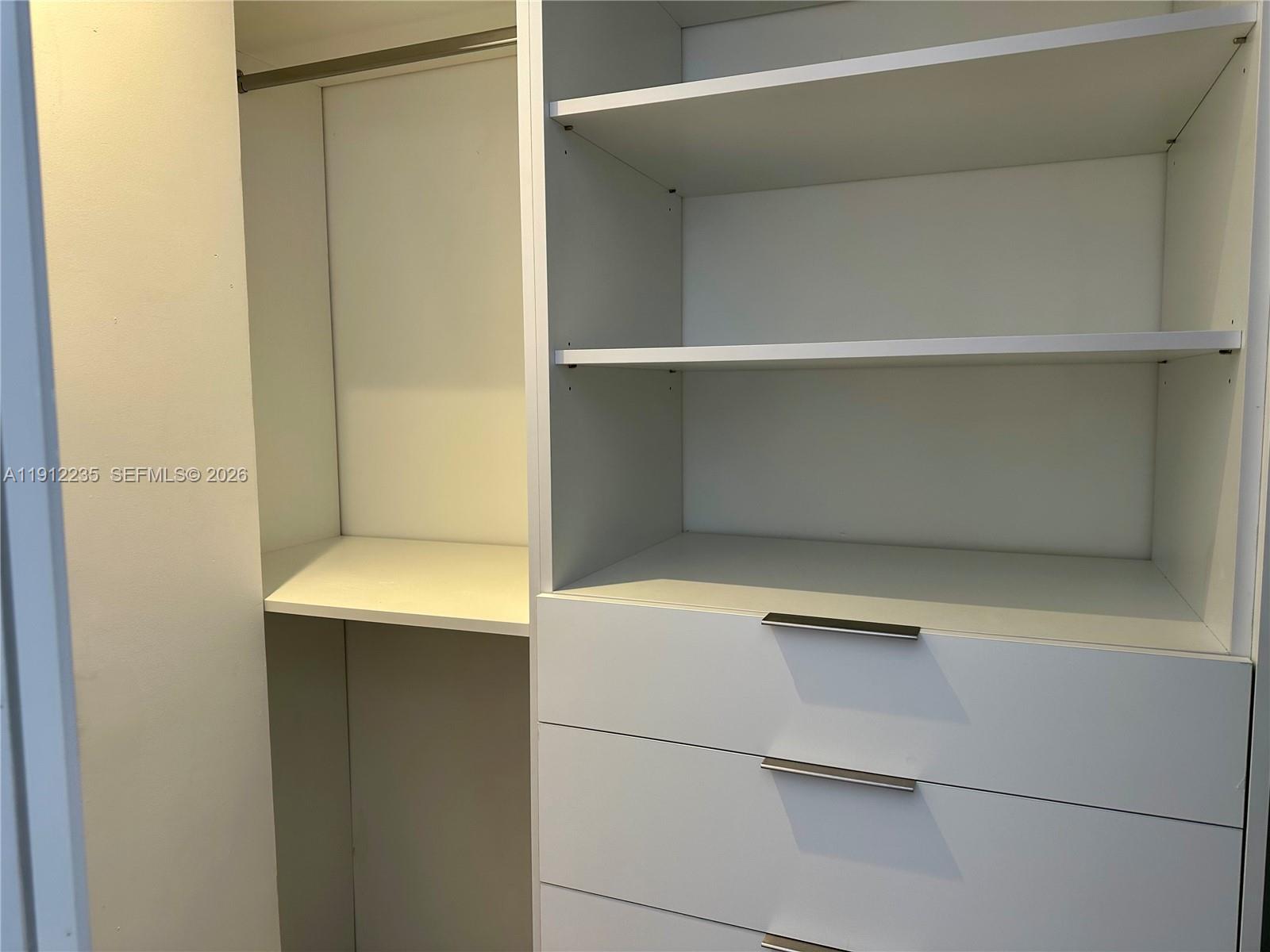 881 Ocean Drive, Unit L3 Key Biscayne, FL 33149 - Photo 10 of 16