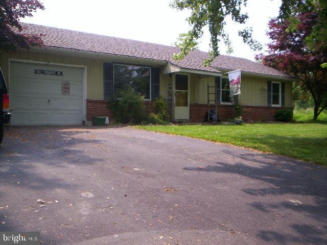472 Sawmill Road New Providence, PA 17560 - Photo 2 of 3 Gallery Image 2