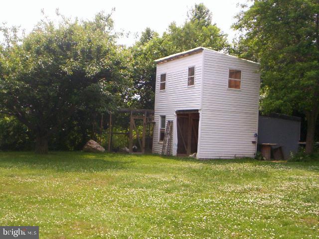 472 Sawmill Road New Providence, PA 17560 - Photo 3 of 3 Gallery Image 3