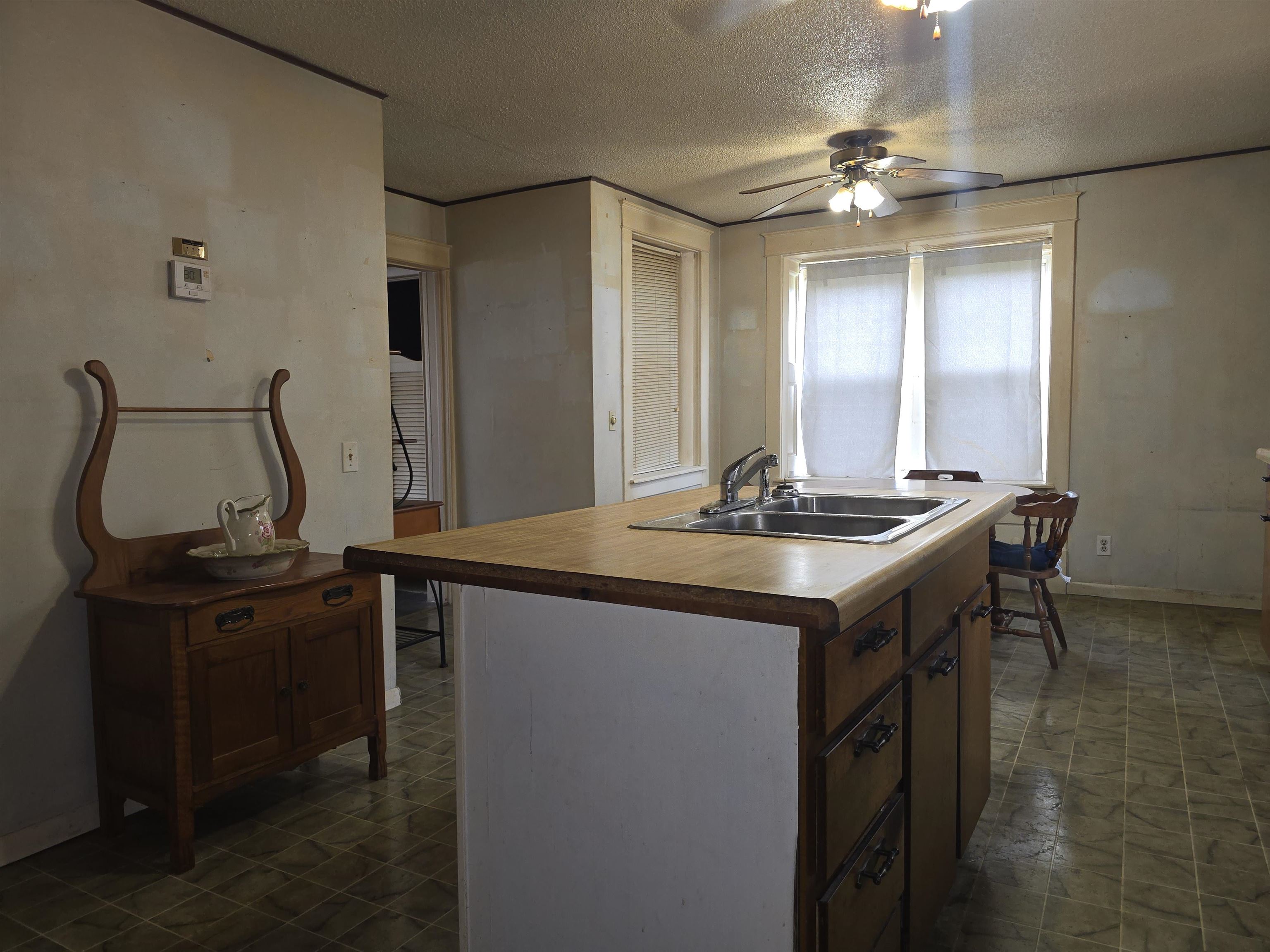 57 West Main Street Carthage, IL 62321 - Photo 5 of 31 Gallery Image 5