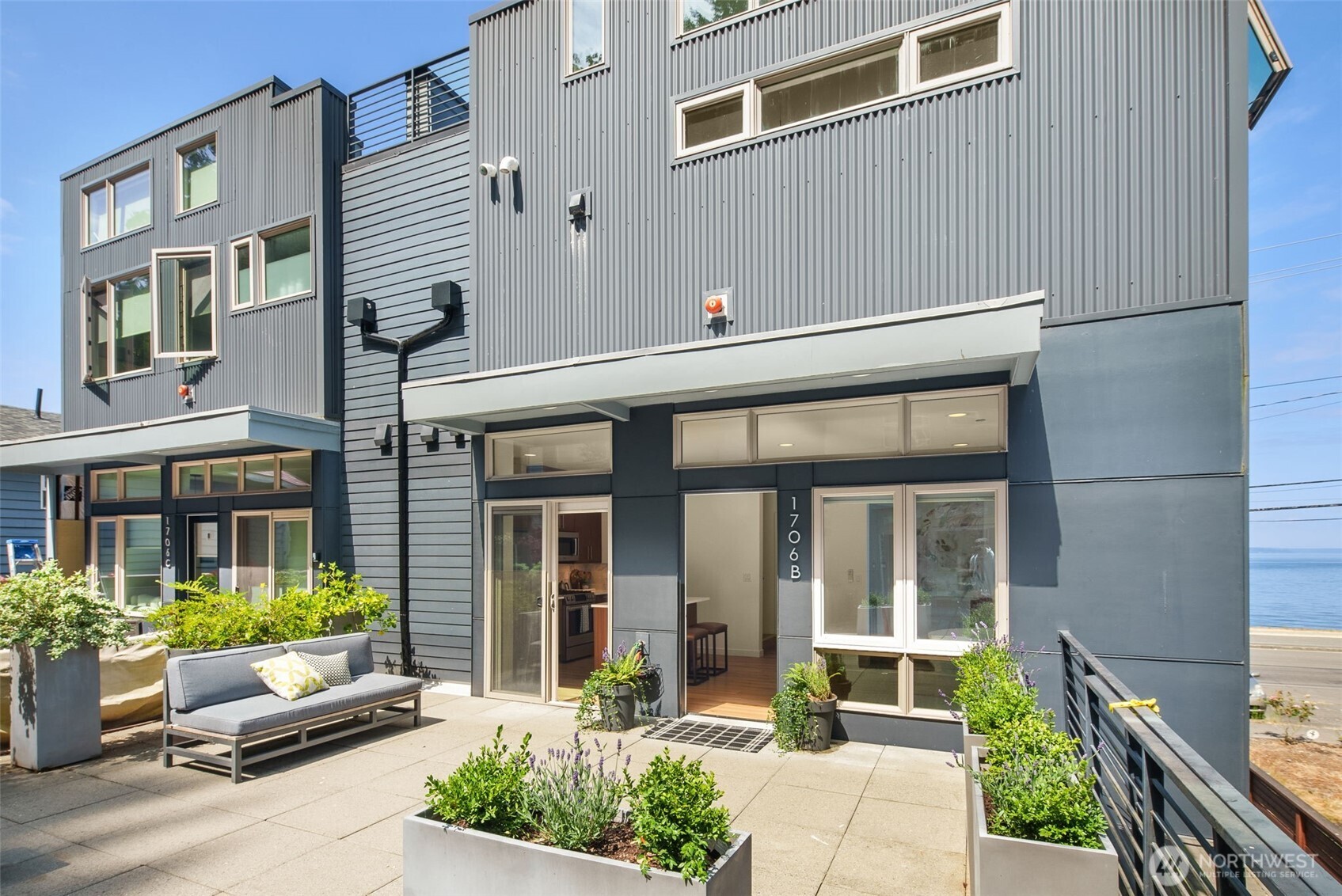 1706 Alki Avenue Southwest, Unit B Seattle, WA 98116 - Photo 2 of 29