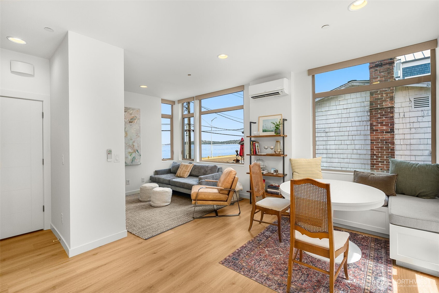 1706 Alki Avenue Southwest, Unit B Seattle, WA 98116 - Photo 5 of 29