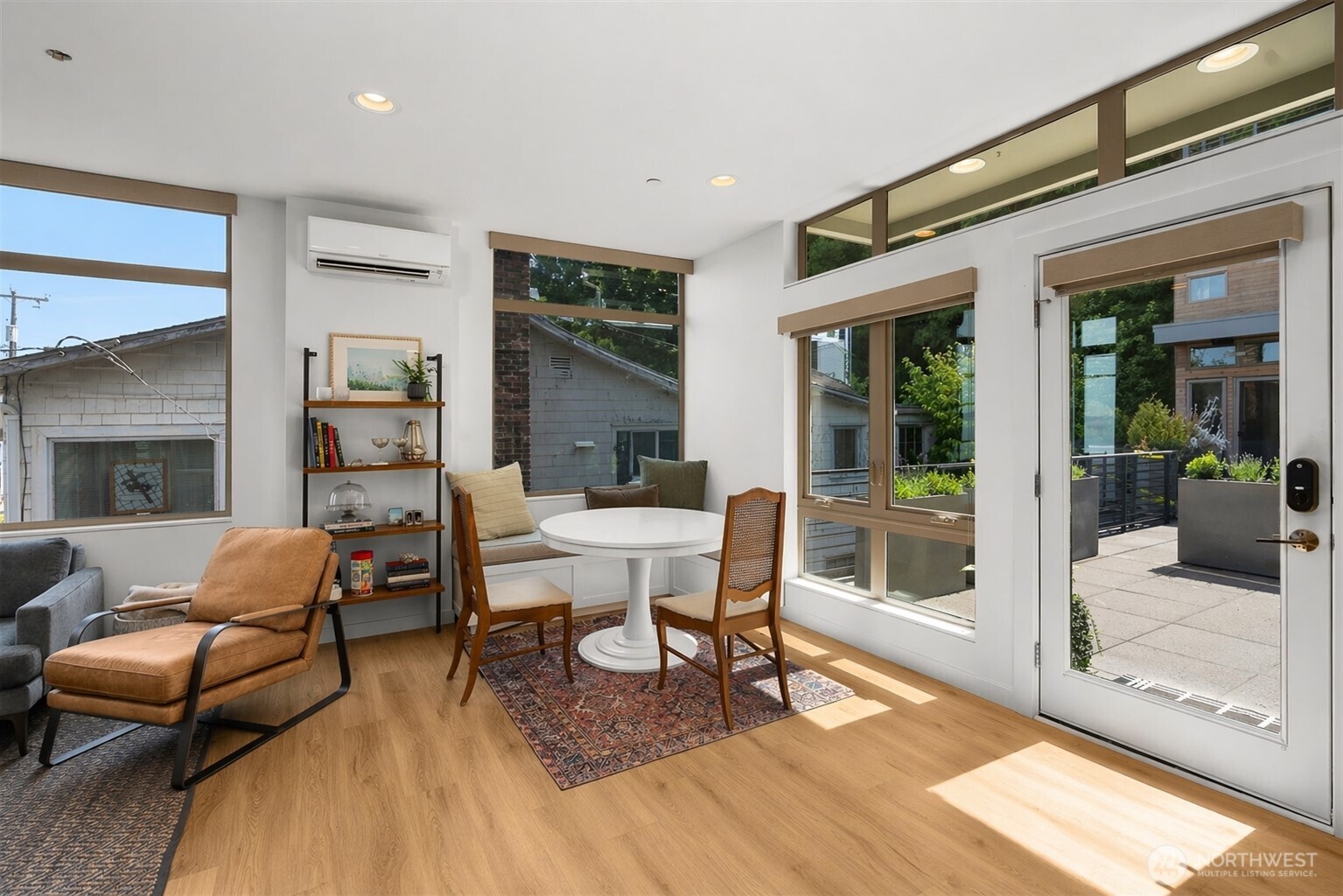 1706 Alki Avenue Southwest, Unit B Seattle, WA 98116 - Photo 7 of 29