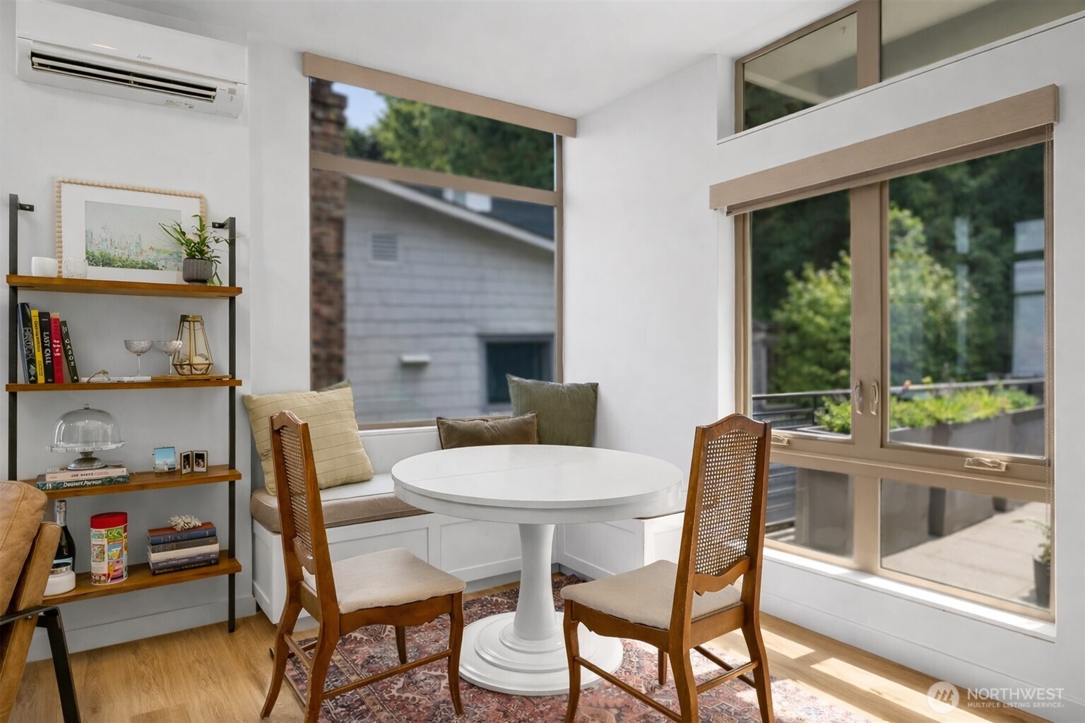 1706 Alki Avenue Southwest, Unit B Seattle, WA 98116 - Photo 8 of 29