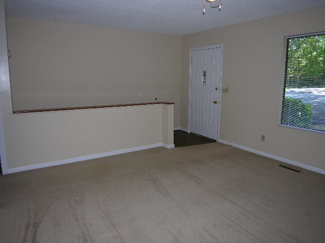 1026 Ridgeview Lane Seneca, SC 29678 - Photo 7 of 30 Gallery Image 7