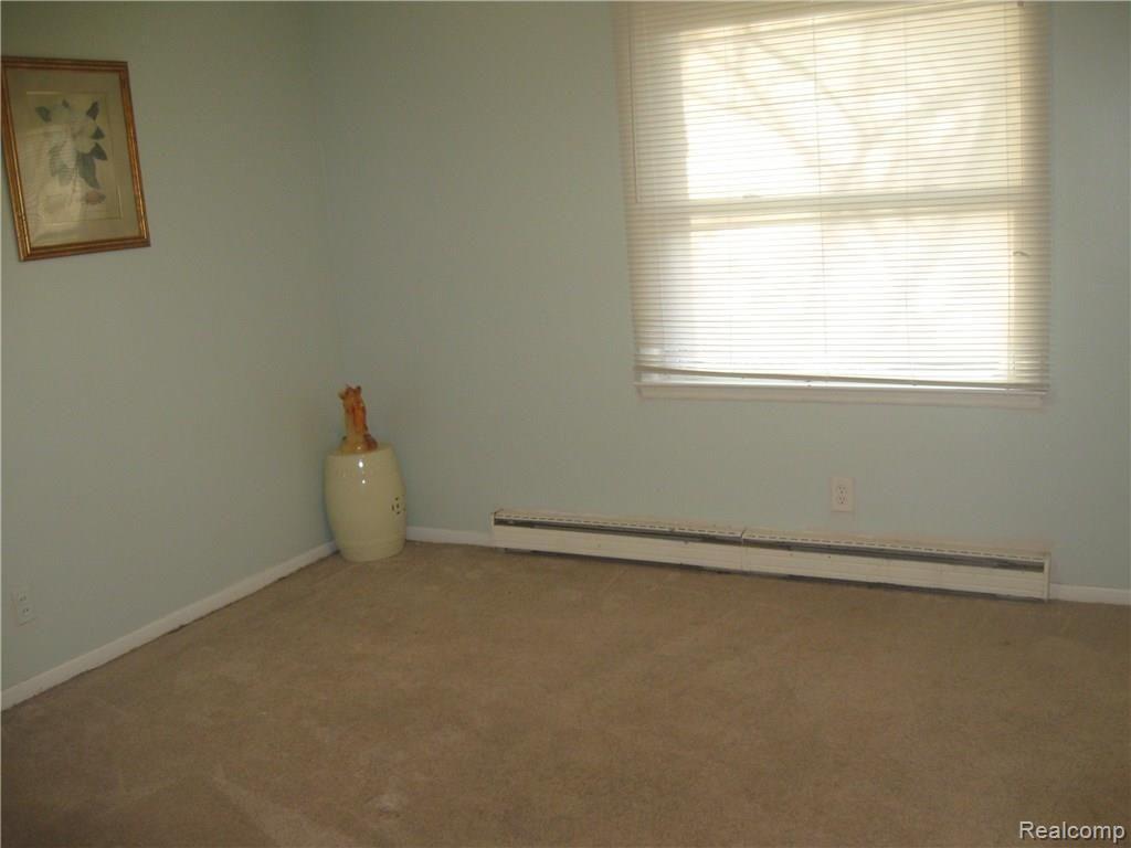 26544 Orchard Lake Road Farmington, MI 48334 - Photo 14 of 27