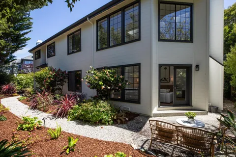 $2,495,000 | 11 Fairway Place, Half Moon Bay, CA 94019