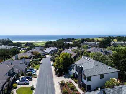 $2,495,000 | 11 Fairway Place, Half Moon Bay, CA 94019
