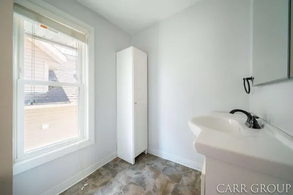 $499,900 | 437 Rosewood Avenue Southeast, Grand Rapids, MI 49506