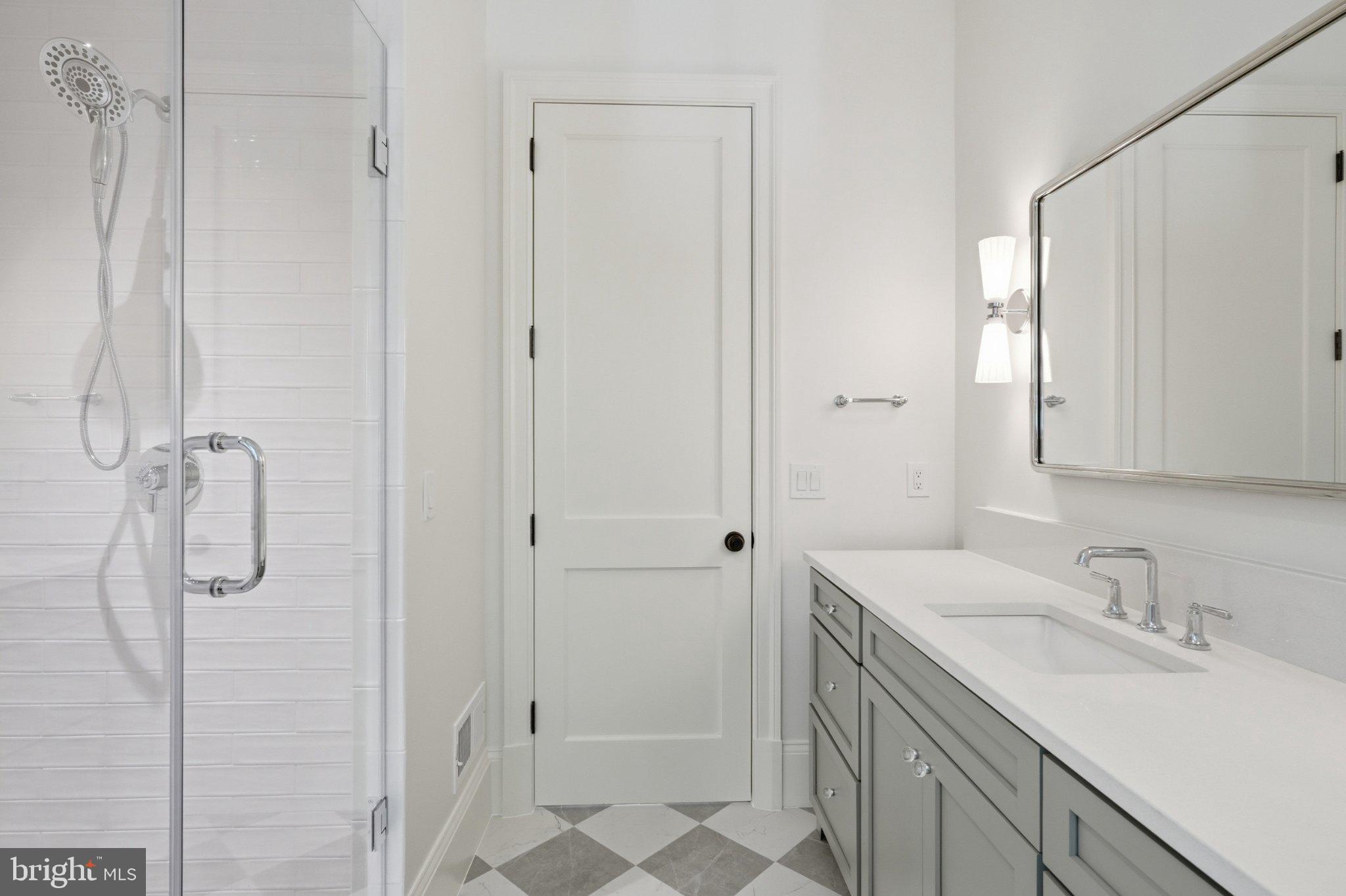 6008 Oakdale Road McLean, VA 22101 - Photo 36 of 111
