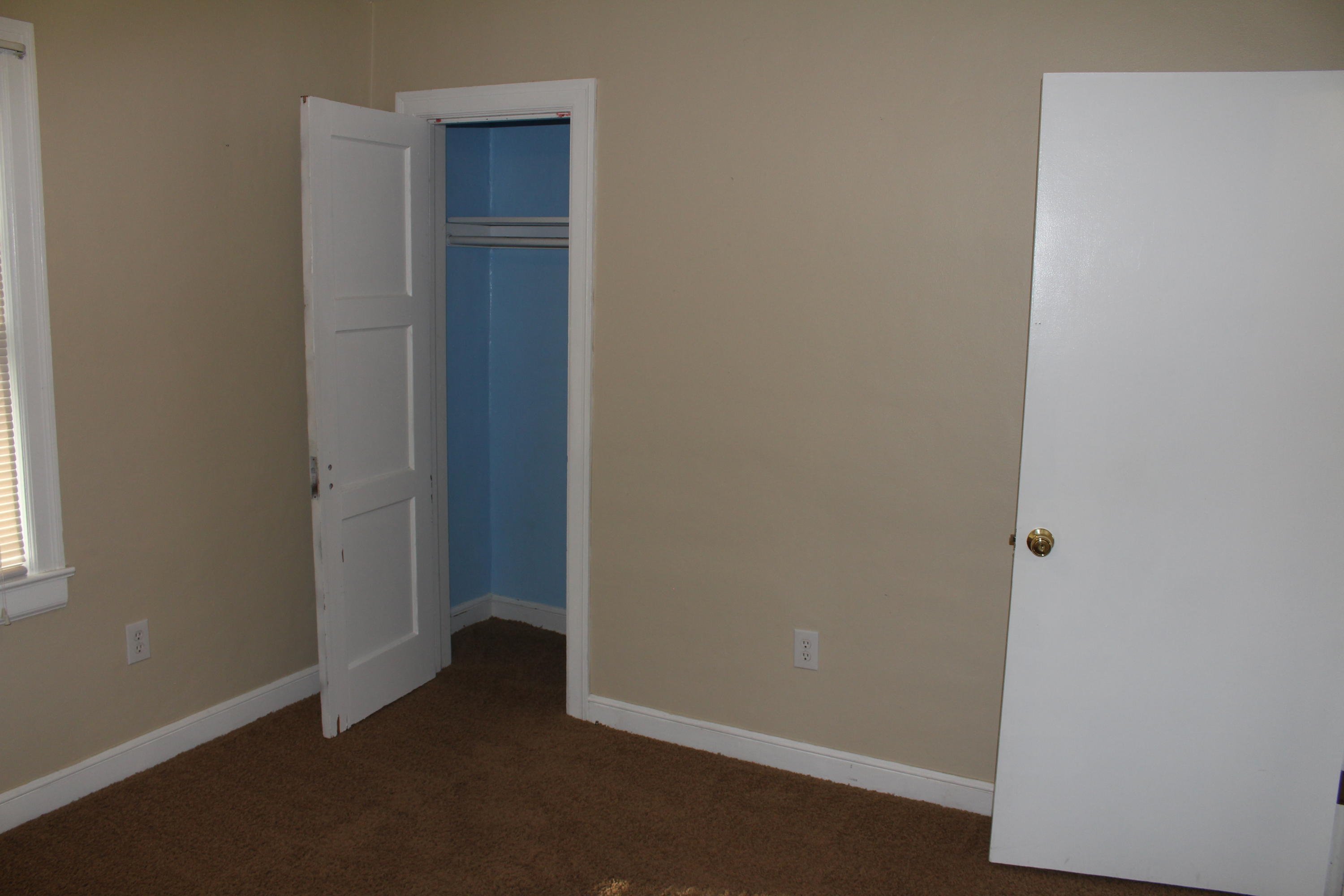 1122 Victory Road Southeast Roanoke, VA 24014 - Photo 26 of 30 IMG_2052