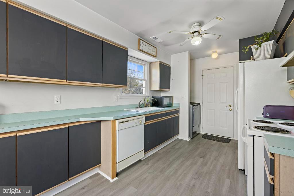 288 Sextant Road Manahawkin, NJ 08050 - Photo 13 of 39 Gallery Image 13