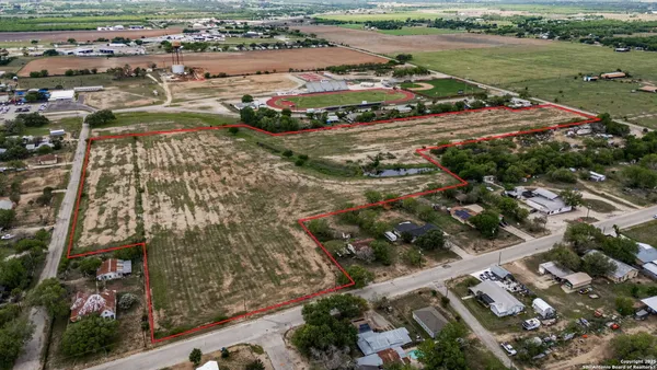 $380,000 | Tbd North Windy Knoll, Devine, TX 78016