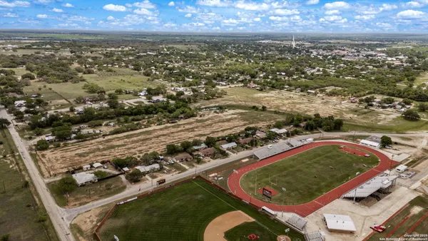 $380,000 | Tbd North Windy Knoll, Devine, TX 78016