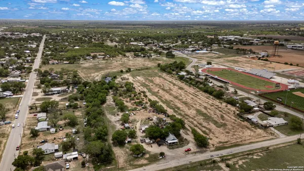 $380,000 | Tbd North Windy Knoll, Devine, TX 78016