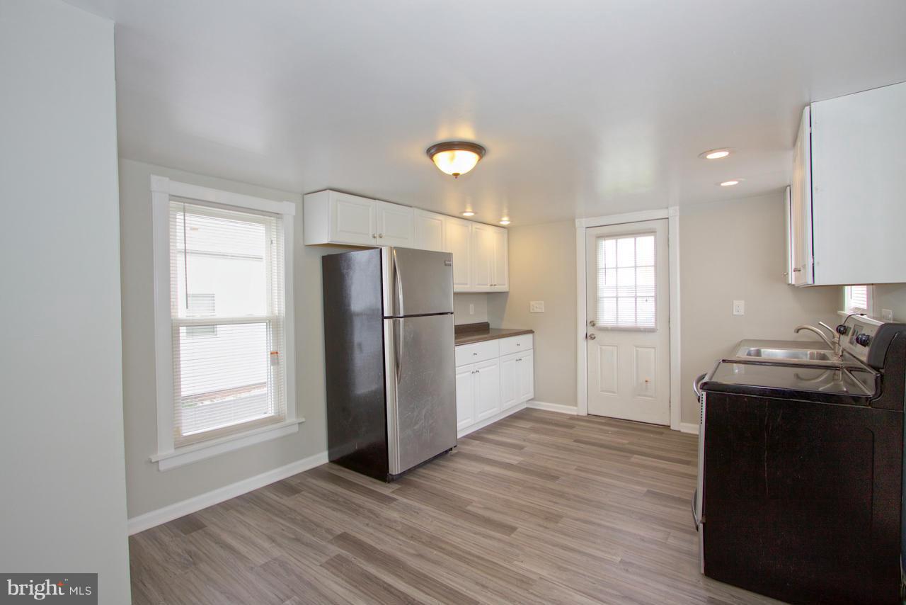 346 Townsend Road Baltimore, MD 21221 - Photo 6 of 20 Kitchen