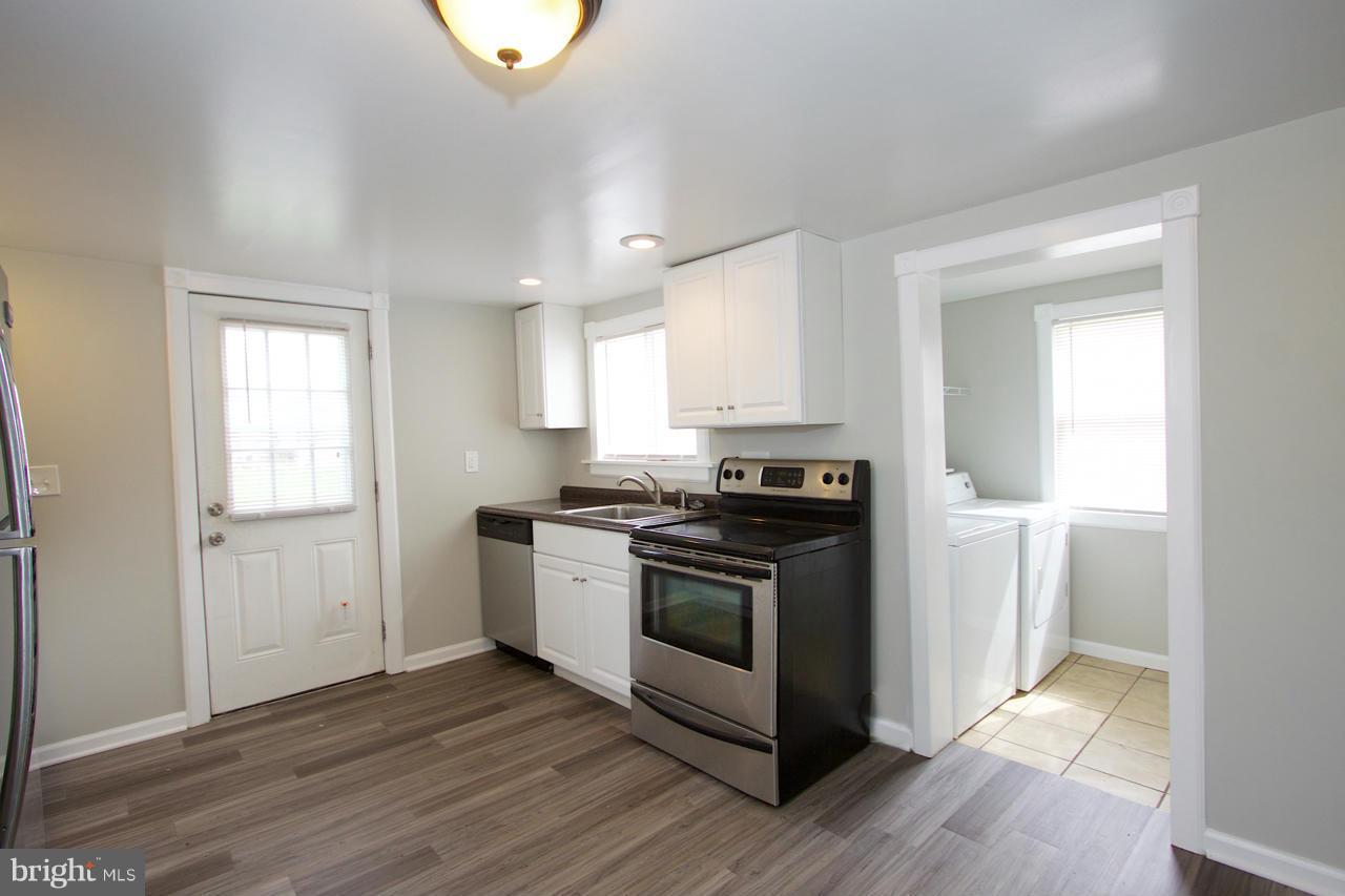 346 Townsend Road Baltimore, MD 21221 - Photo 10 of 20 Kitchen