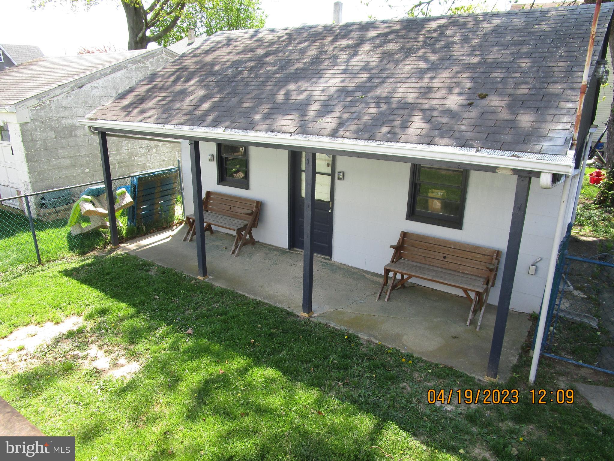 337 Rutledge Avenue Folsom, PA 19033 - Photo 11 of 41 Side entrance to garage