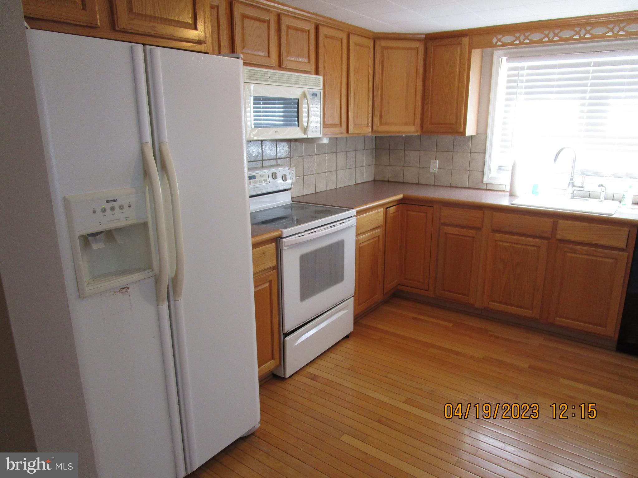 337 Rutledge Avenue Folsom, PA 19033 - Photo 17 of 41 Kitchen